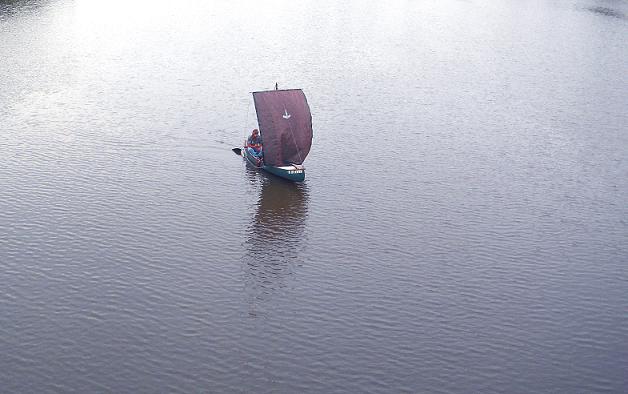 The Q canoe - Version 2.0 - w/ Yatvez' "anchor" ᛘᛁᛅᛚᚾᛁᛦ  emblem